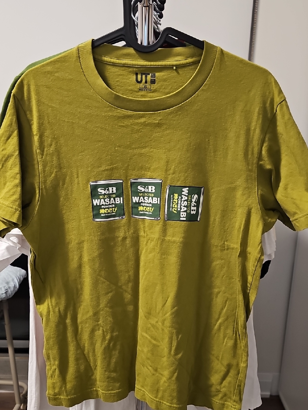 Uniqlo Wasabi Green Graphic Crew Tee
